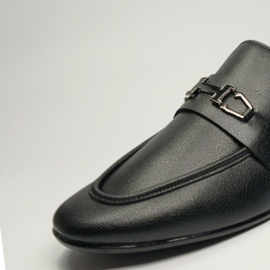 fl-11 Classic Black Loafers